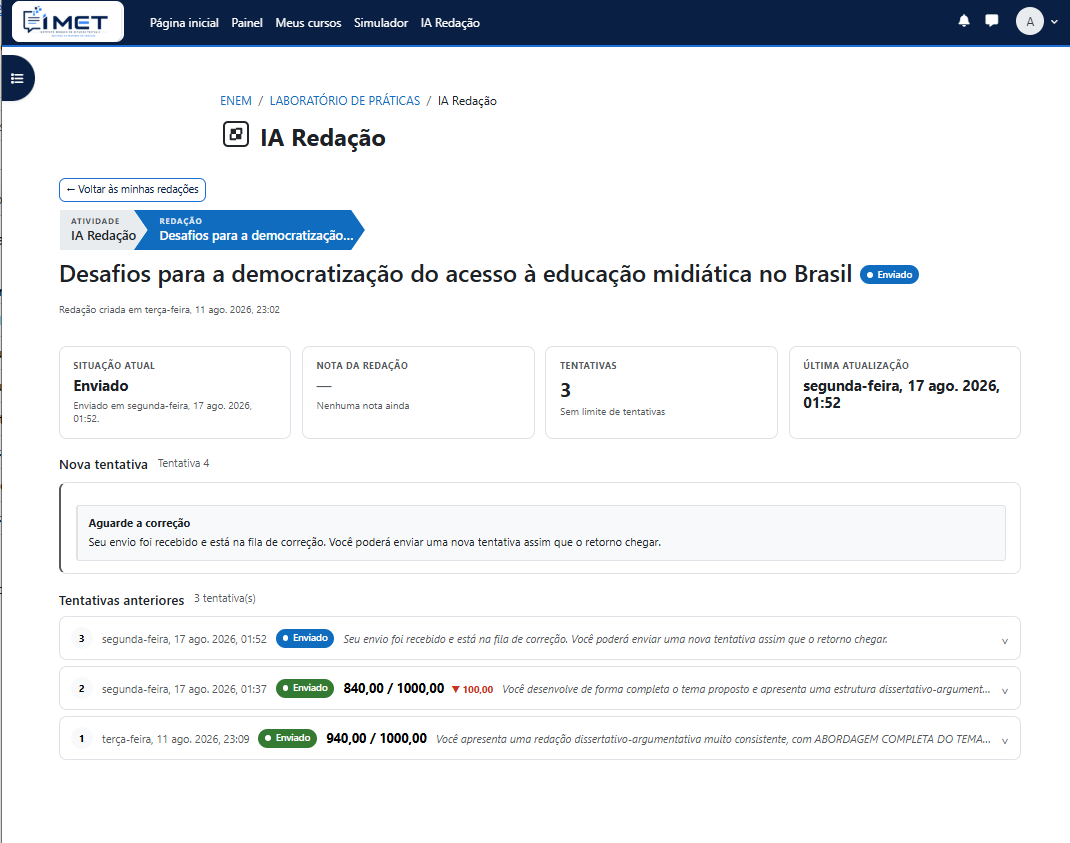 Painel de uma redação com situação atual, nota, número de tentativas e a lista de tentativas anteriores, mostrando notas de 840 e 940 com o resumo do feedback de cada uma.